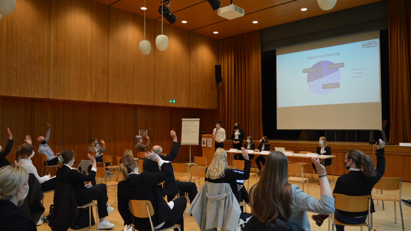 Fiktive Generalversammlung im ref. Kirchgemeindehaus